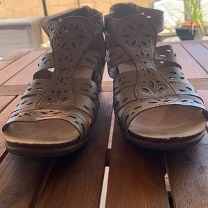 Earth Origins Metallic Wedge